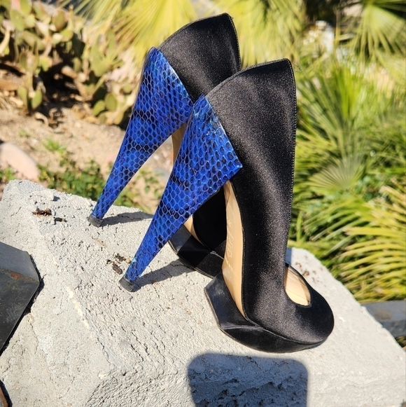 NICHOLAS KIRKWOOD Black Platform Blue Python Leather Heels - Picture 9 of 16